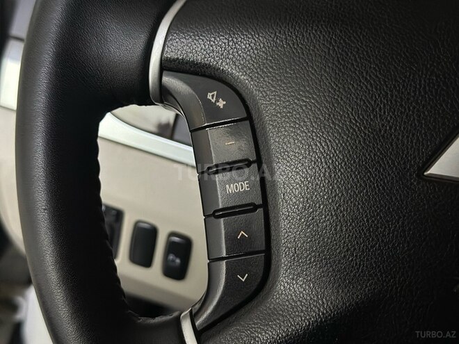 Mitsubishi Pajero 2008, 211,000 km - 3.0 l - Bakı