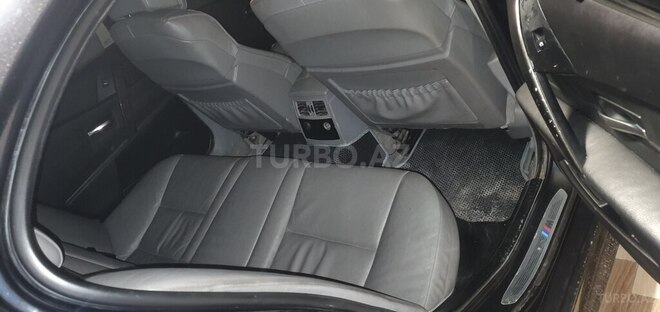 BMW 525 2006, 328,500 km - 3.0 l - Qazax