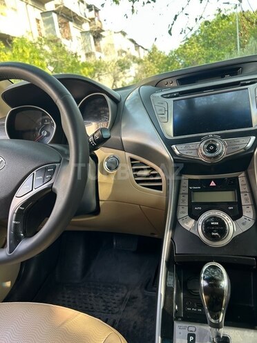 Hyundai Elantra 2013, 233,355 km - 1.8 л - Bakı
