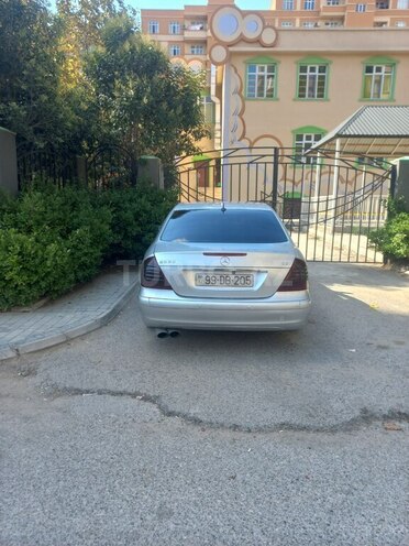 Mercedes E 220 2003, 500,000 km - 2.2 l - Bakı