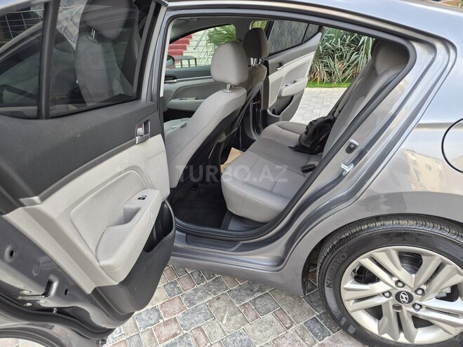 Hyundai Elantra 2018, 114,000 km - 2.0 л - Bakı