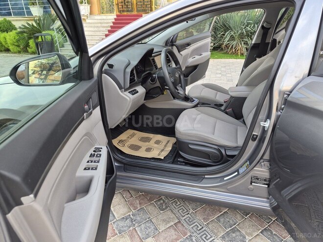 Hyundai Elantra 2018, 114,000 km - 2.0 л - Bakı