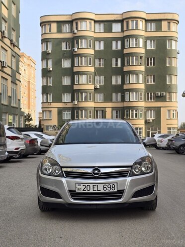 Opel Astra 2010, 272,000 km - 1.4 l - Bakı