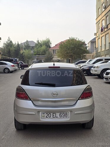 Opel Astra 2010, 272,000 km - 1.4 l - Bakı