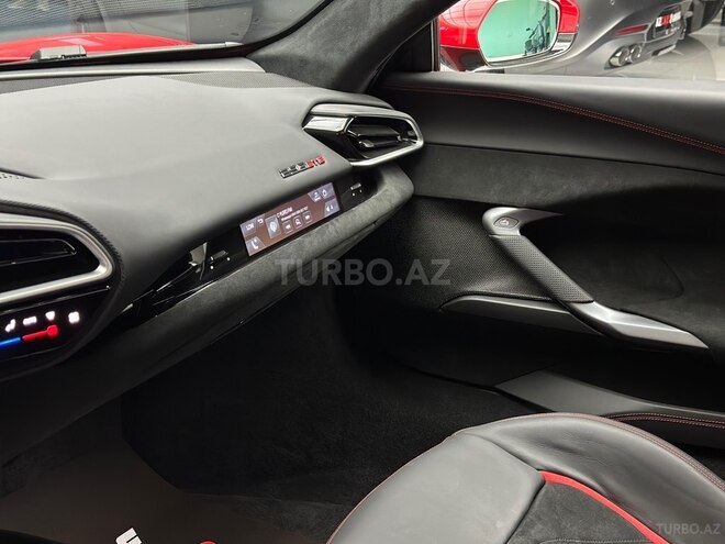 Ferrari  2023, 0 km - 3.0 l - Bakı