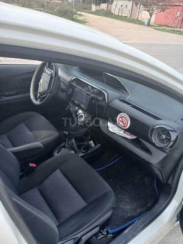 Toyota Aqua 2019, 187,000 km - 1.5 l - Bakı