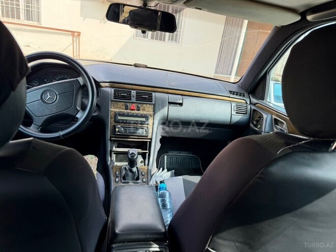 Mercedes E 280 1995, 391,000 km - 2.8 l - Bakı