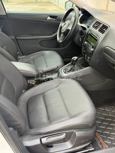 Volkswagen Jetta 2014, 117,000 km - 2.0 l - Gəncə
