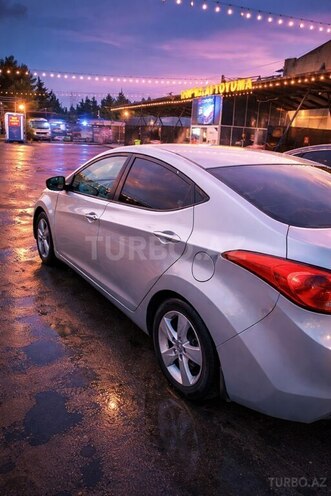 Hyundai Elantra 2011, 260,000 km - 1.8 l - Bakı