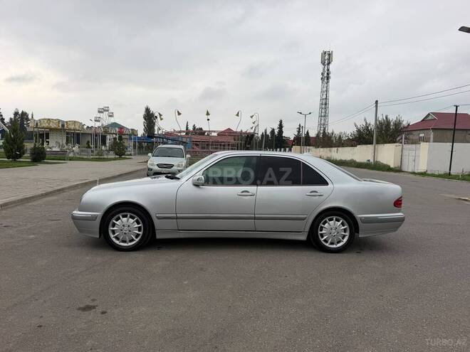 Mercedes E 240 2001, 350,000 km - 2.4 л - Şirvan
