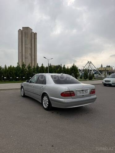 Mercedes E 240 2001, 350,000 km - 2.4 л - Şirvan