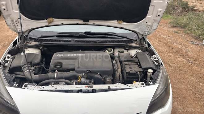 Opel Astra 2013, 342,000 km - 1.7 l - Salyan