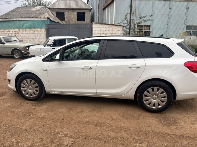 Opel Astra 2013, 342,000 km - 1.7 l - Salyan