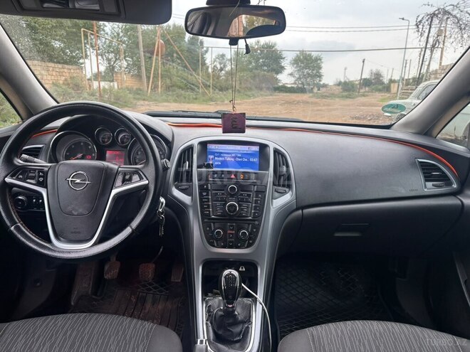 Opel Astra 2013, 342,000 km - 1.7 l - Salyan