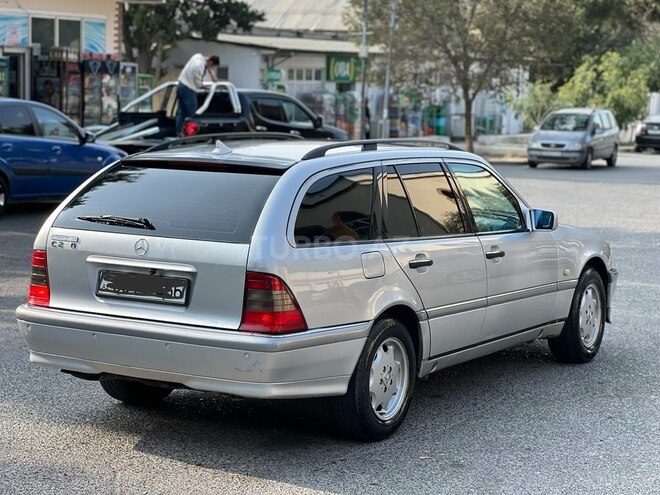 Mercedes C 240 2000, 325,000 km - 2.4 л - Bakı