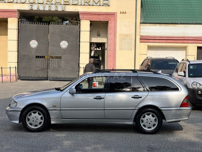 Mercedes C 240 2000, 325,000 km - 2.4 л - Bakı