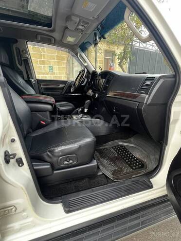 Mitsubishi Pajero 2010, 232,639 km - 3.5 l - Bakı