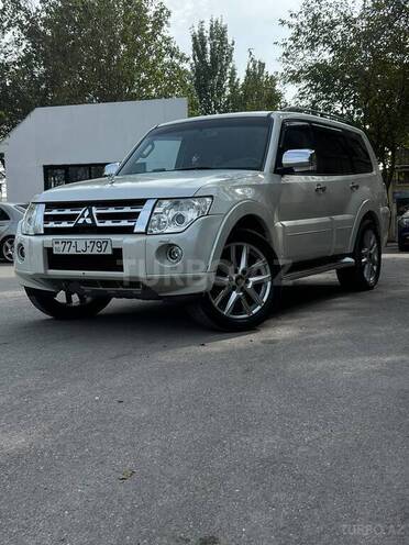 Mitsubishi Pajero 2010, 232,639 km - 3.5 l - Bakı