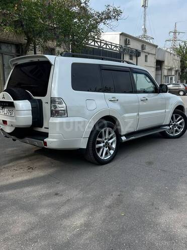 Mitsubishi Pajero 2010, 232,639 km - 3.5 l - Bakı