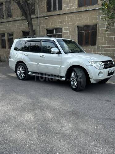 Mitsubishi Pajero 2010, 232,639 km - 3.5 l - Bakı