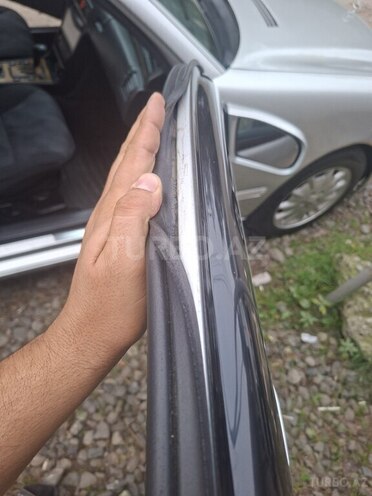 Mercedes E 220 1999, 320,000 km - 2.2 l - Astara