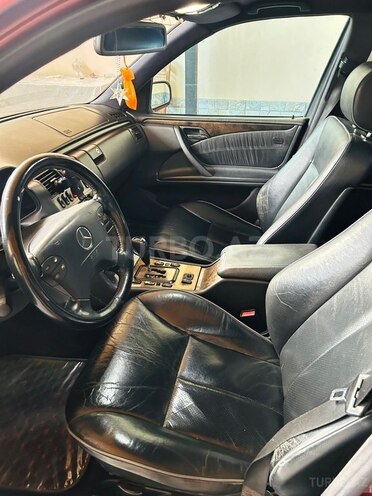 Mercedes E 240 1999, 211,000 km - 2.4 l - Gəncə