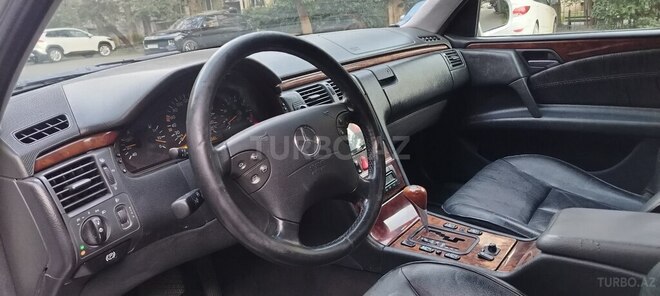 Mercedes E 240 1999, 235,786 km - 2.4 л - Bakı