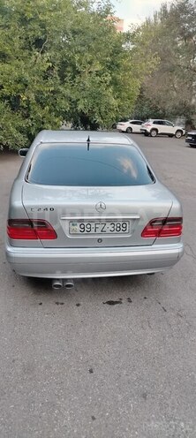 Mercedes E 240 1999, 235,786 km - 2.4 л - Bakı