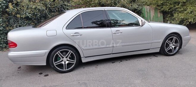 Mercedes E 240 1999, 235,786 km - 2.4 л - Bakı