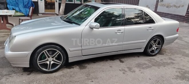 Mercedes E 240 1999, 235,786 km - 2.4 л - Bakı