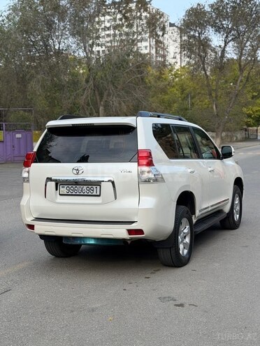 Toyota Land Cruiser Prado 2011, 150,000 km - 2.7 л - Bakı