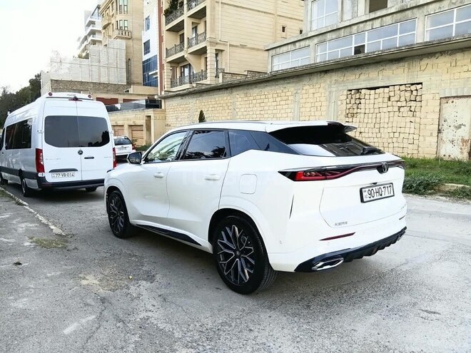 Changan  2025, 43,000 km - 1.5 l - Bakı