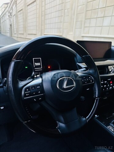 Lexus LX 570 2017, 200,000 km - 5.7 л - Bakı