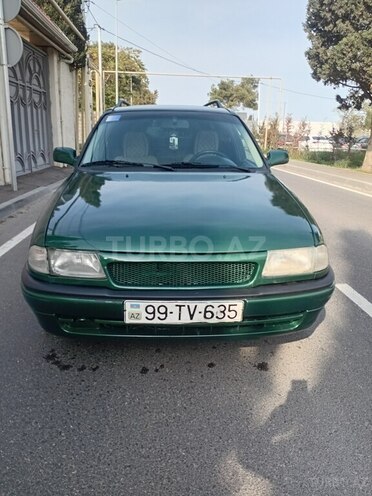Opel Astra 1996, 246,400 km - 1.6 л - Bakı