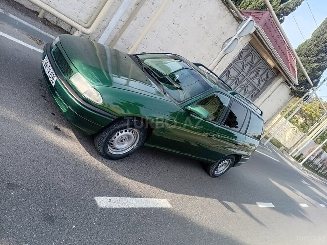 Opel Astra 1996, 246,400 km - 1.6 л - Bakı