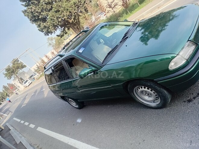 Opel Astra 1996, 246,400 km - 1.6 л - Bakı