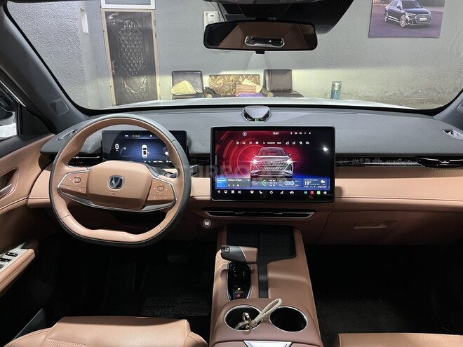 Changan  2025, 12,000 km - 1.5 л - Bakı