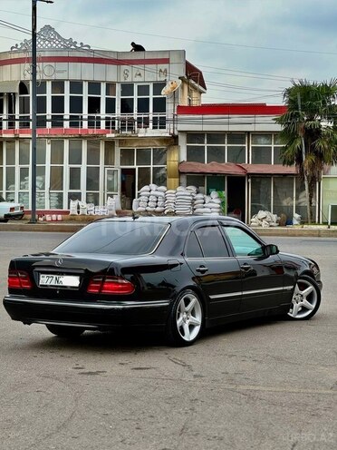 Mercedes E 240 2001, 259,000 km - 2.4 l - Masallı
