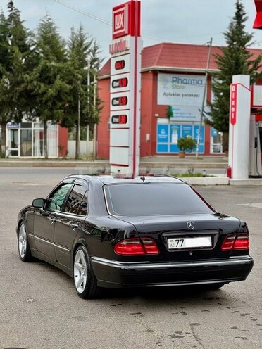Mercedes E 240 2001, 259,000 km - 2.4 l - Masallı