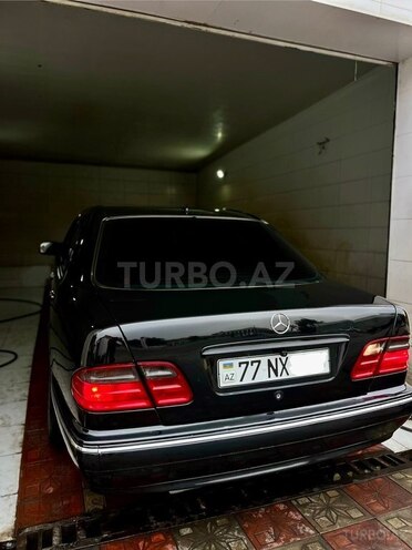 Mercedes E 240 2001, 259,000 km - 2.4 l - Masallı