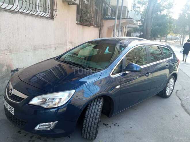Opel Astra 2011, 300,000 km - 1.4 l - Bakı