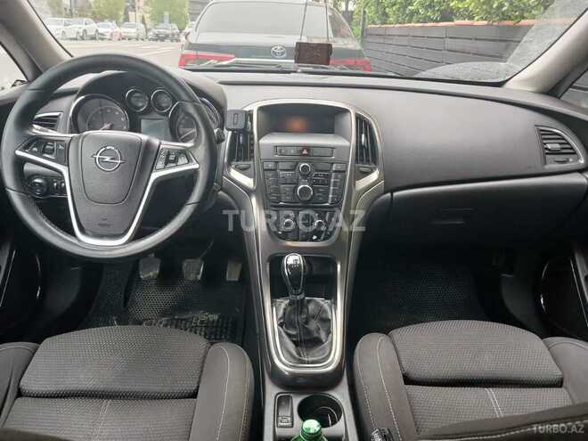 Opel Astra 2011, 300,000 km - 1.4 l - Bakı