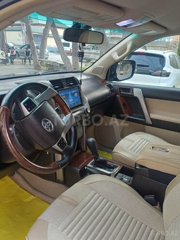 Toyota Land Cruiser Prado 2011, 180,000 km - 2.7 л - Bakı