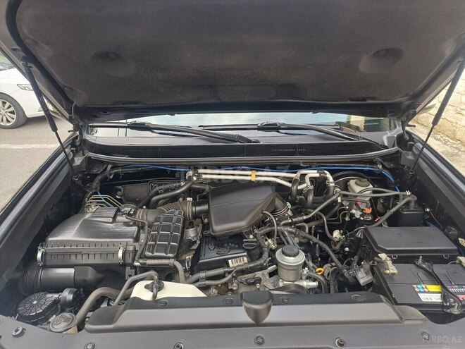 Toyota Land Cruiser Prado 2011, 180,000 km - 2.7 л - Bakı