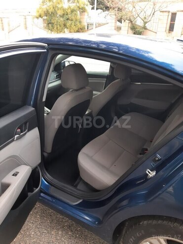 Hyundai Elantra 2019, 134,400 km - 2.0 l - Bakı