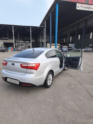 Kia Rio 2015, 181,000 km - 1.6 л - Bakı