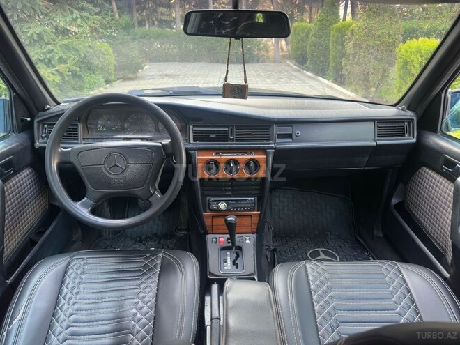 Mercedes 190 1993, 400,000 km - 2.0 l - Sumqayıt