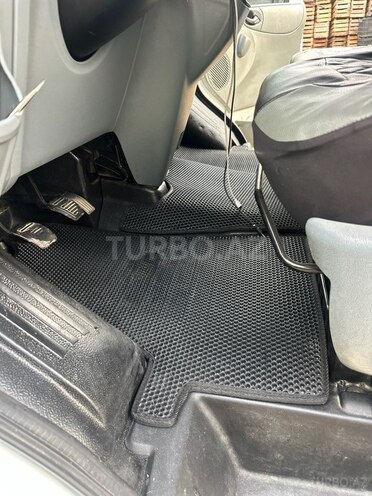 Ford Transit 2006, 530,550 km - 2.4 l - Astara