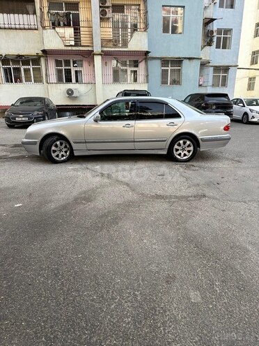 Mercedes E 200 1999, 380,000 km - 2.0 l - Bakı