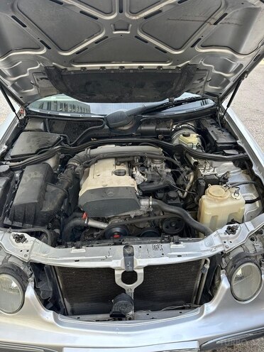 Mercedes E 200 1999, 380,000 km - 2.0 l - Bakı